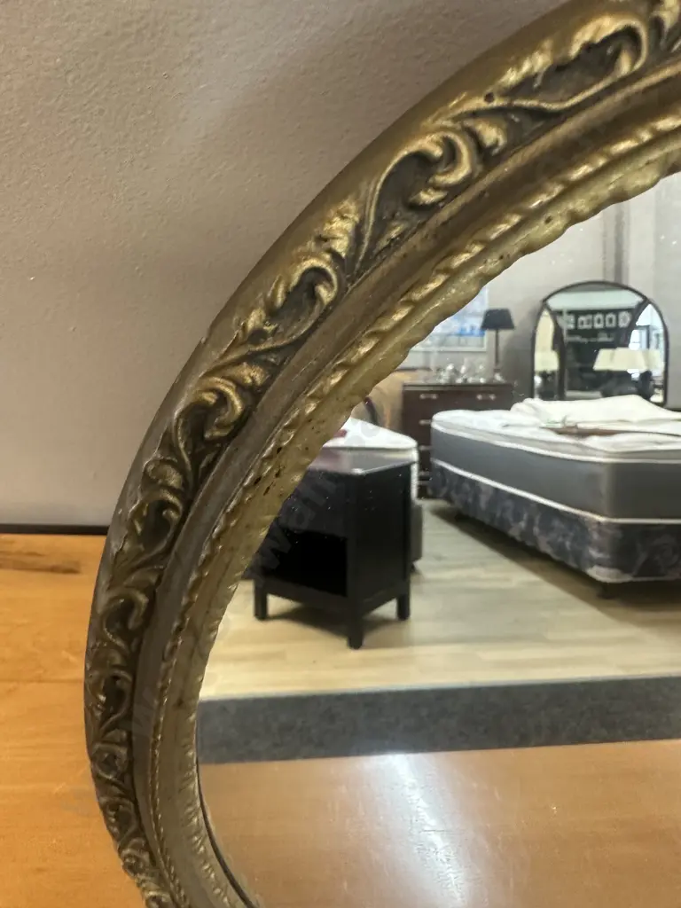 Vintage Ornate Gilded Oval Mirror 39x30cm. Image 1++