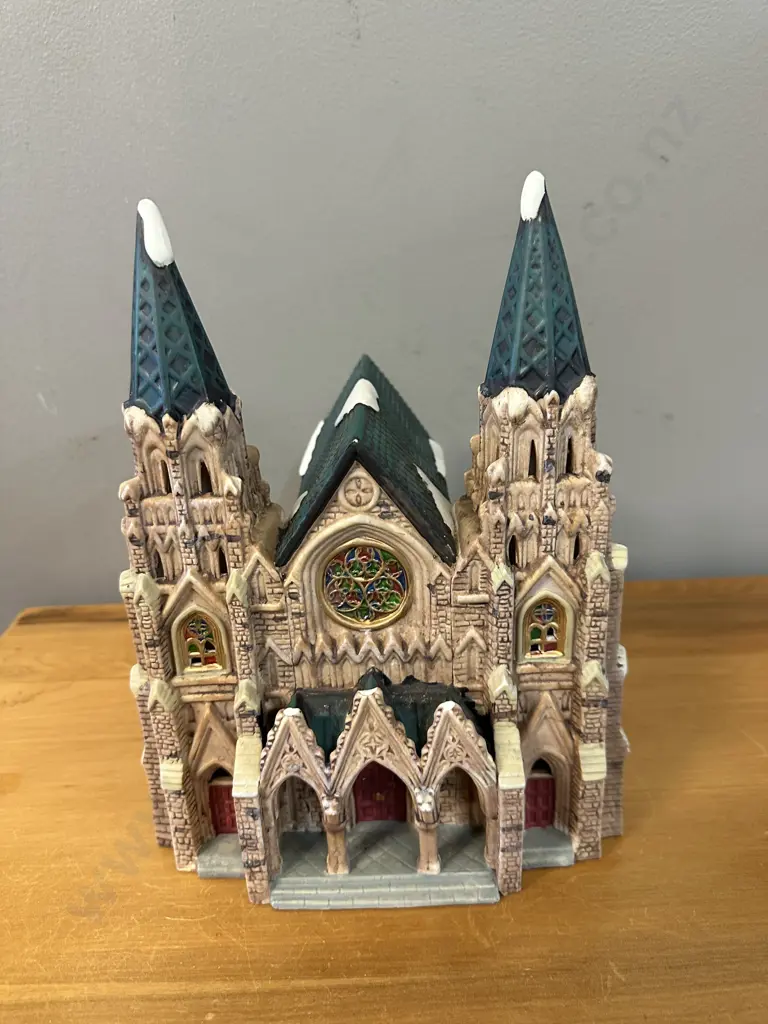 Vintage Porcelain Twin Spire Cathederal/Church H26cm. Image 1++