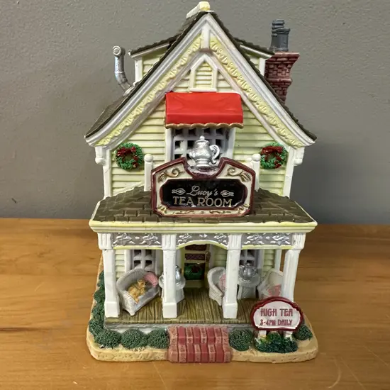 Lemax Coventry Cove Collection 2007 'Lucys Tea Room' H17cm.