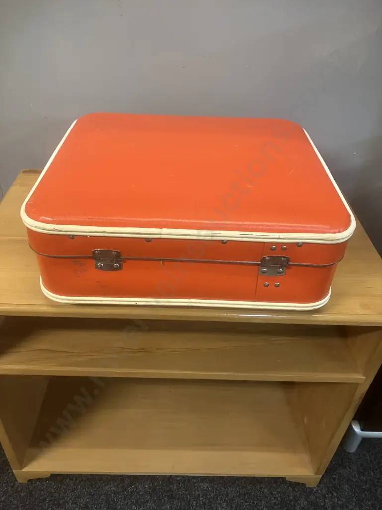 Vintage Optima Picnic Ware 1960's Picnic Set With Keys - Orange With White Piping Image 1++