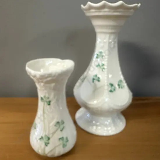 Belleek Irish Porcelain Island Vase With Shamrocks & Daisy Toy 1934 Spill Vase