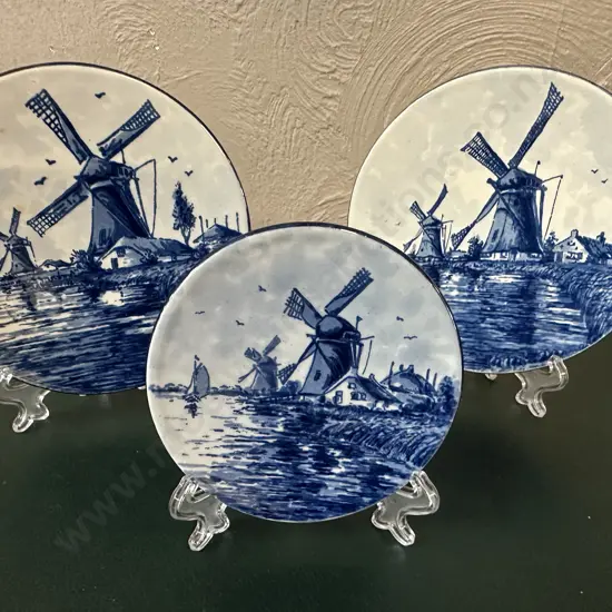 Vintage Delft Blauw Hand Painted Ceramic Decorative Collectors Plates