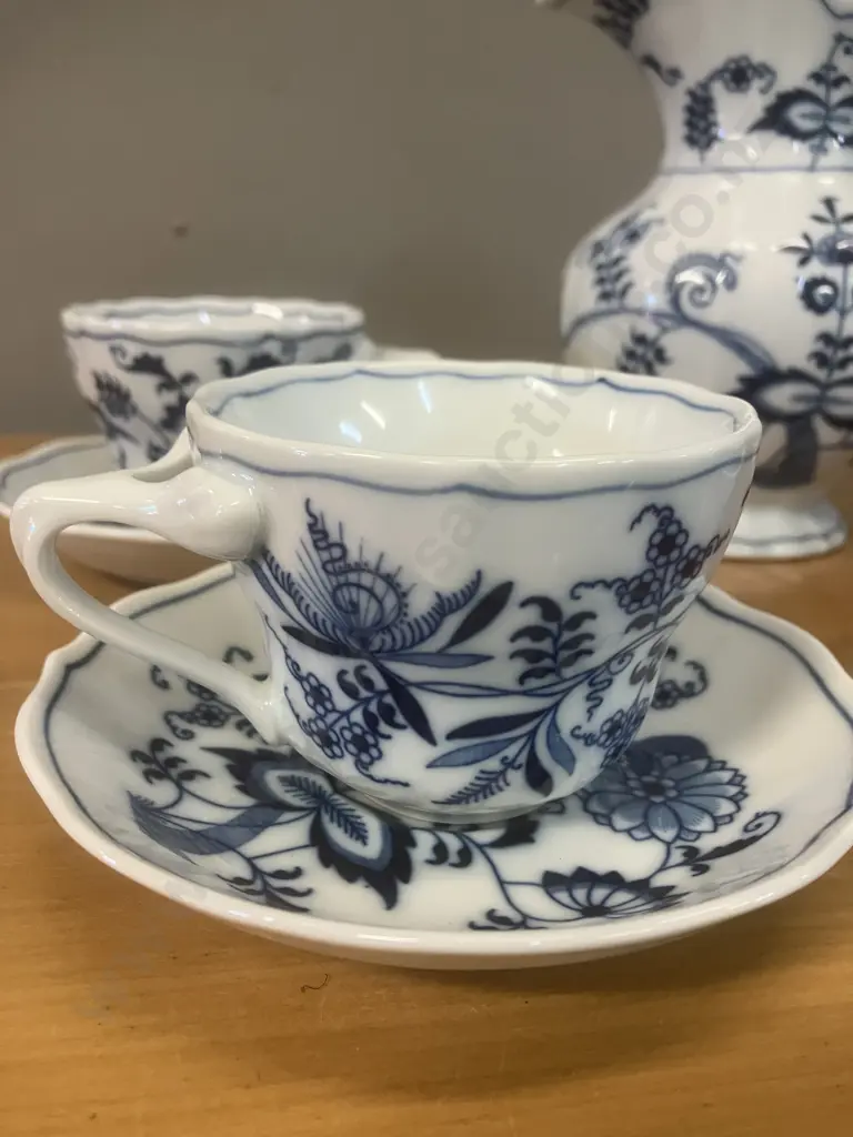 Blue Danube Blue Onion Pattern Vintage Pitcher With Three Cups & Saucers - Japan Image 1++
