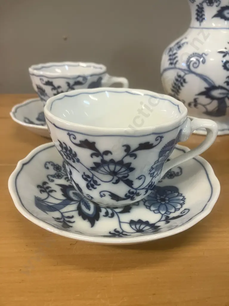 Blue Danube Blue Onion Pattern Vintage Pitcher With Three Cups & Saucers - Japan Image 1++