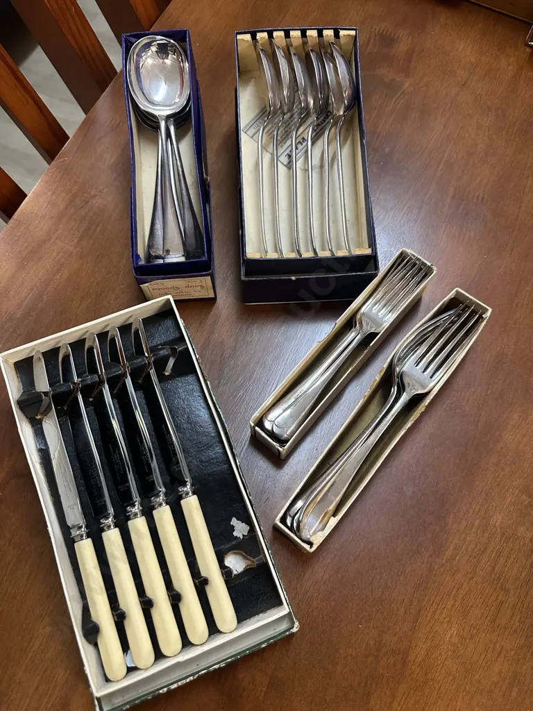 Selection Of Cutlery Items Including Sheffield, Ashberry Etc Image 1++