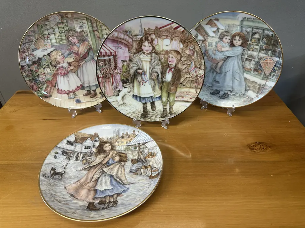 Vintage Porcelain Collector Plates x4 By Artist Kate Aldous With Certificate Of Authenticity Image 1++