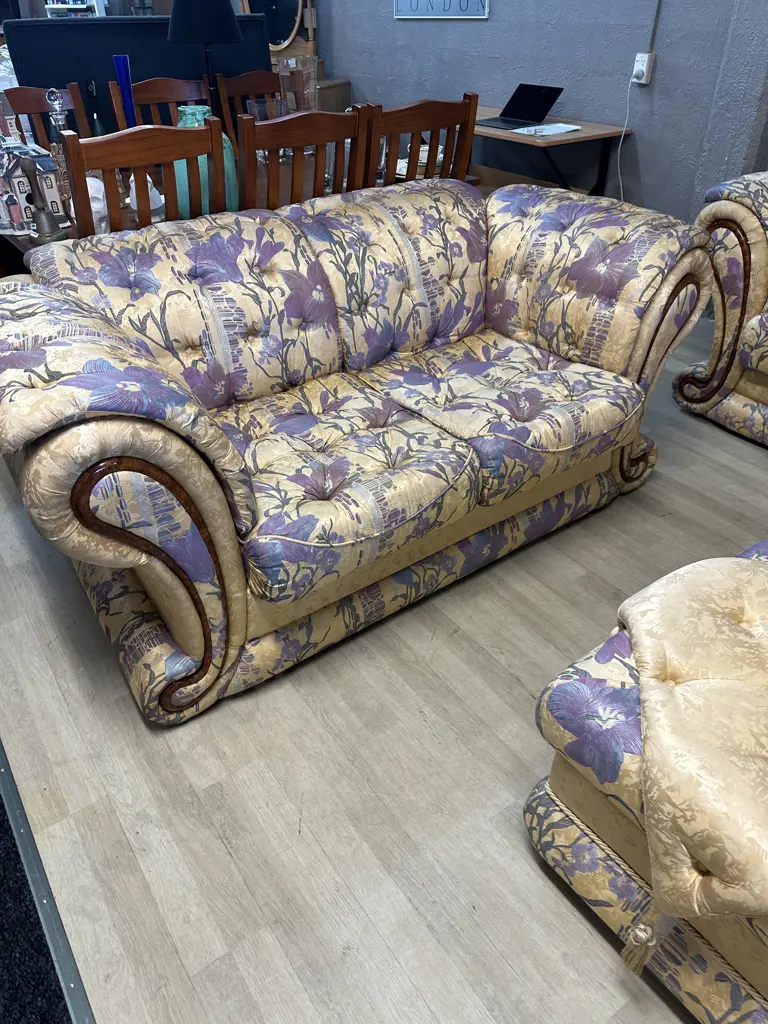 Grand Classic European Three Piece Lounge Suite With Ottoman Deep Tufted Buttoning With Dramatic Rolled Arms Image 1++