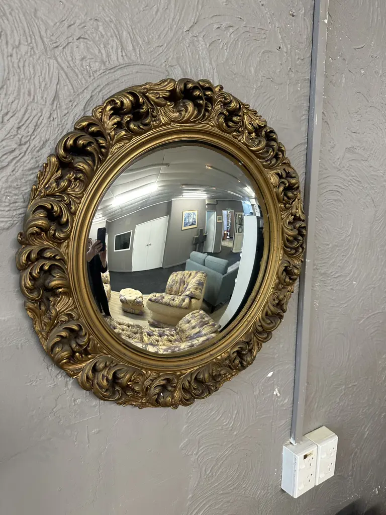 Antique Ornate Round Convex Mirror Dia57cm. Image 1++