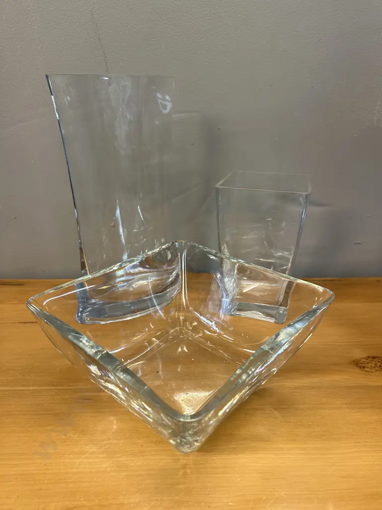 Modernist Glass Vases x2 With Square Bowl Image 1++