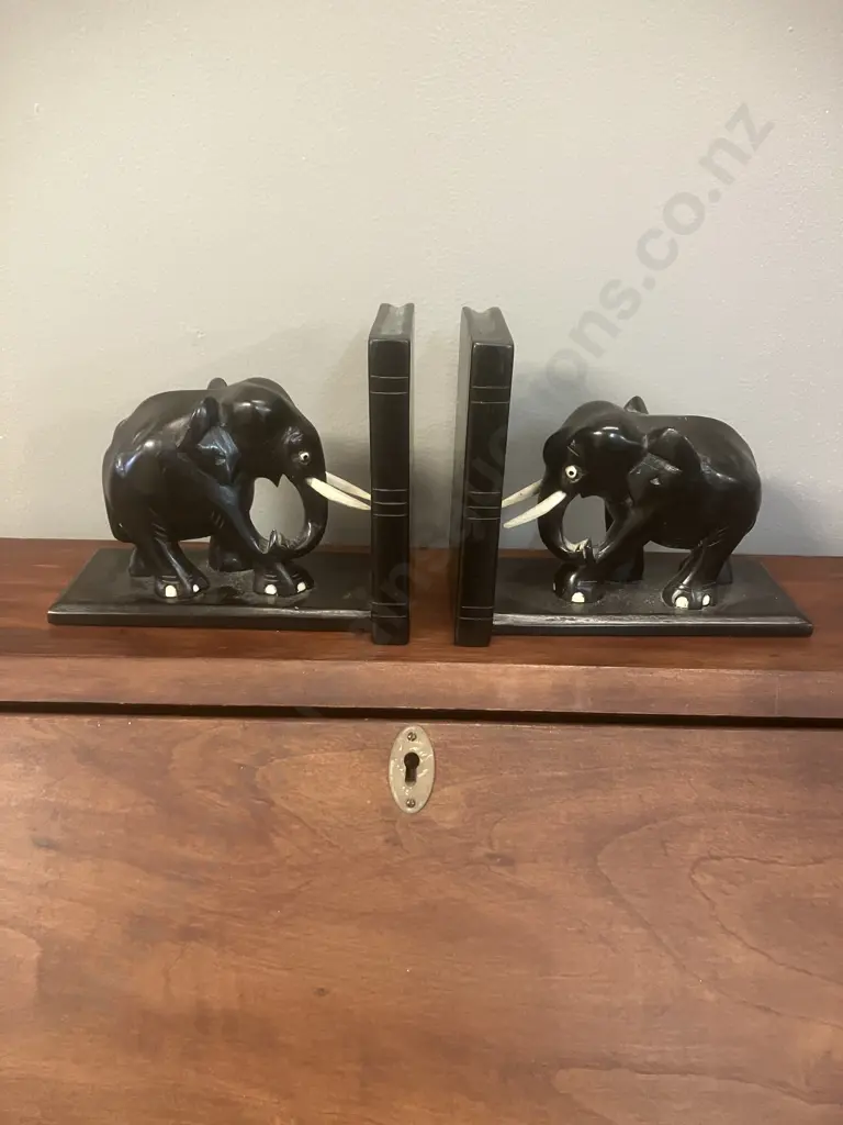 Pair of Elephant Bookends Image 1++