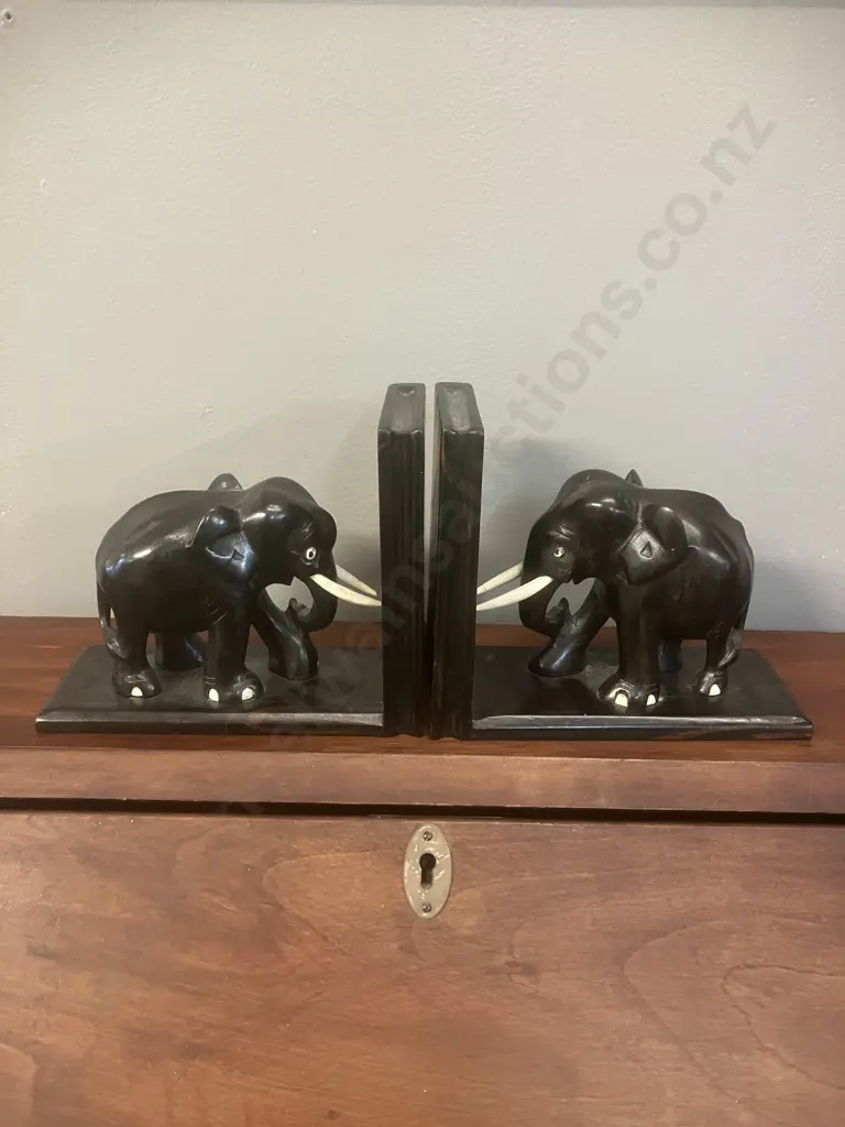 Pair of Elephant Bookends Image 1++