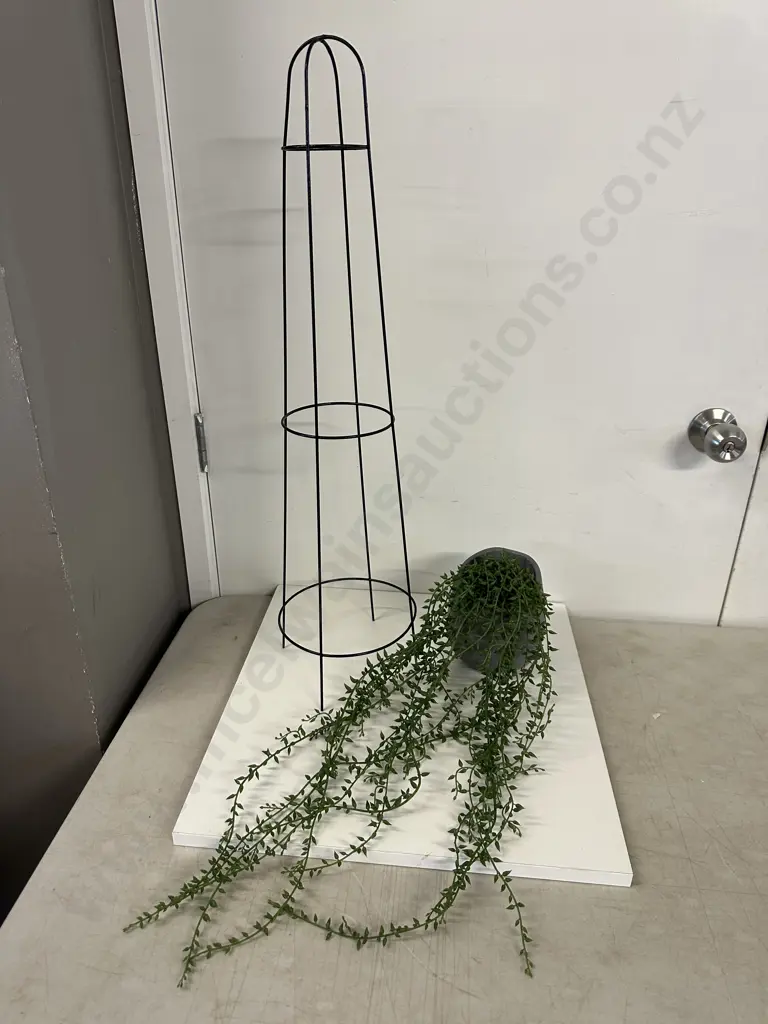 Metal Garden Plant Support Reeth H74.5cm & Grey Planter & Faux Plant Image 1++