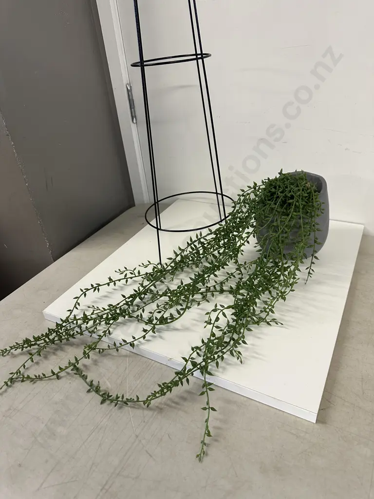 Metal Garden Plant Support Reeth H74.5cm & Grey Planter & Faux Plant Image 1++