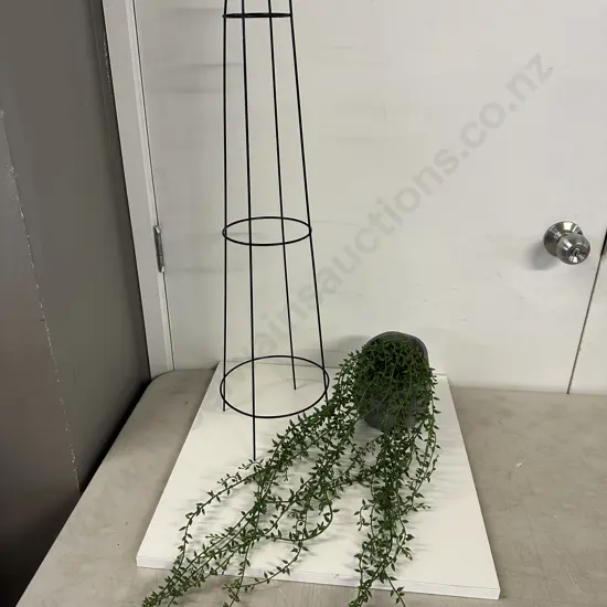 Metal Garden Plant Support Reeth H74.5cm & Grey Planter & Faux Plant