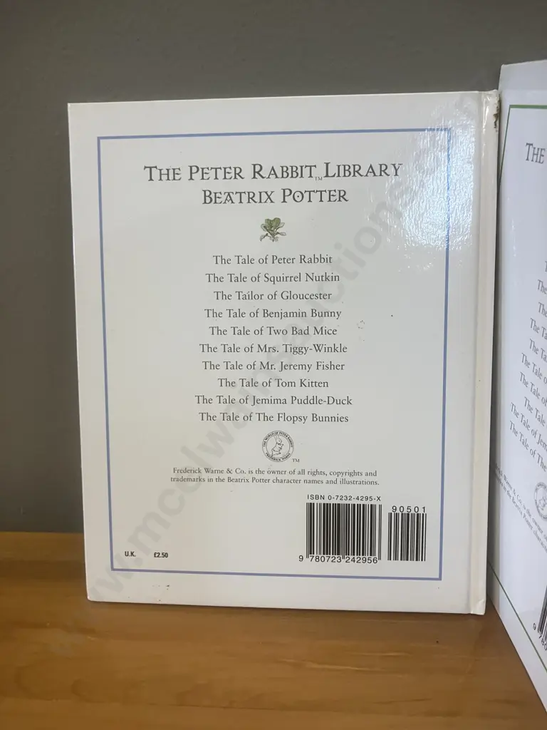 Beatrix Potter The Peter Rabbit Library Hardcover Book Set of 10 (1996) & Peter Rabbit & Friends Box Set VHS 1992 Image 1++