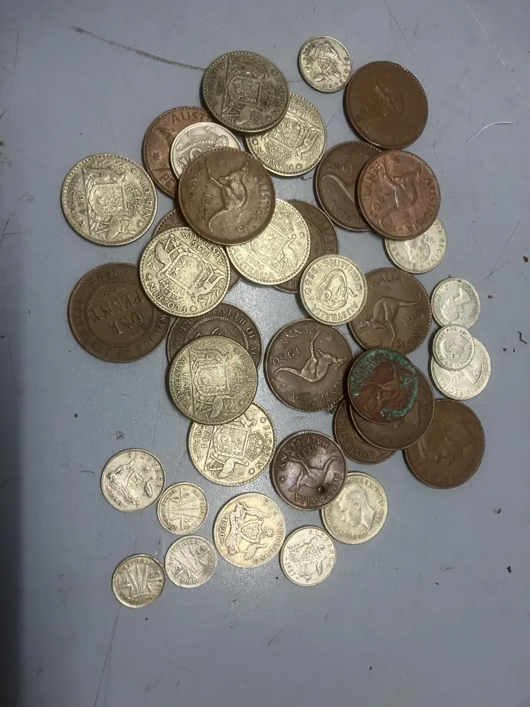 Assorted Australian Coins Image 1++