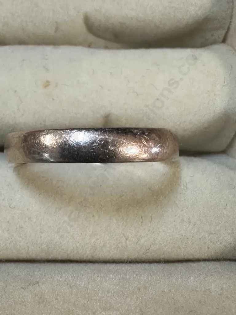 Stamped 9ct Mens Wedding Band Image 1++