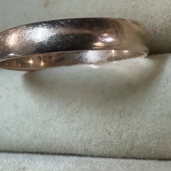 Stamped 9ct Mens Wedding Band