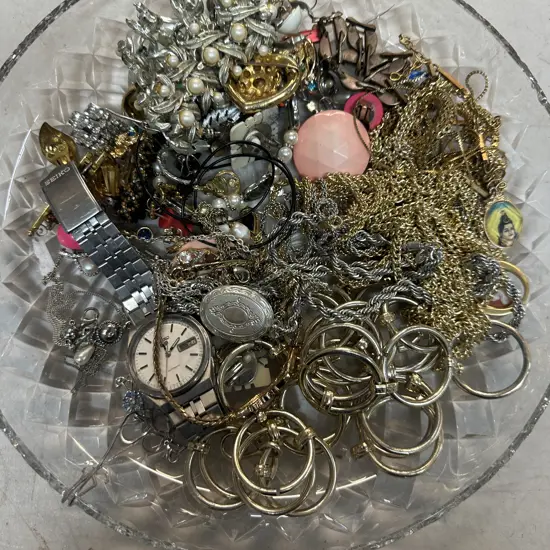 Assorted Jewellery Items