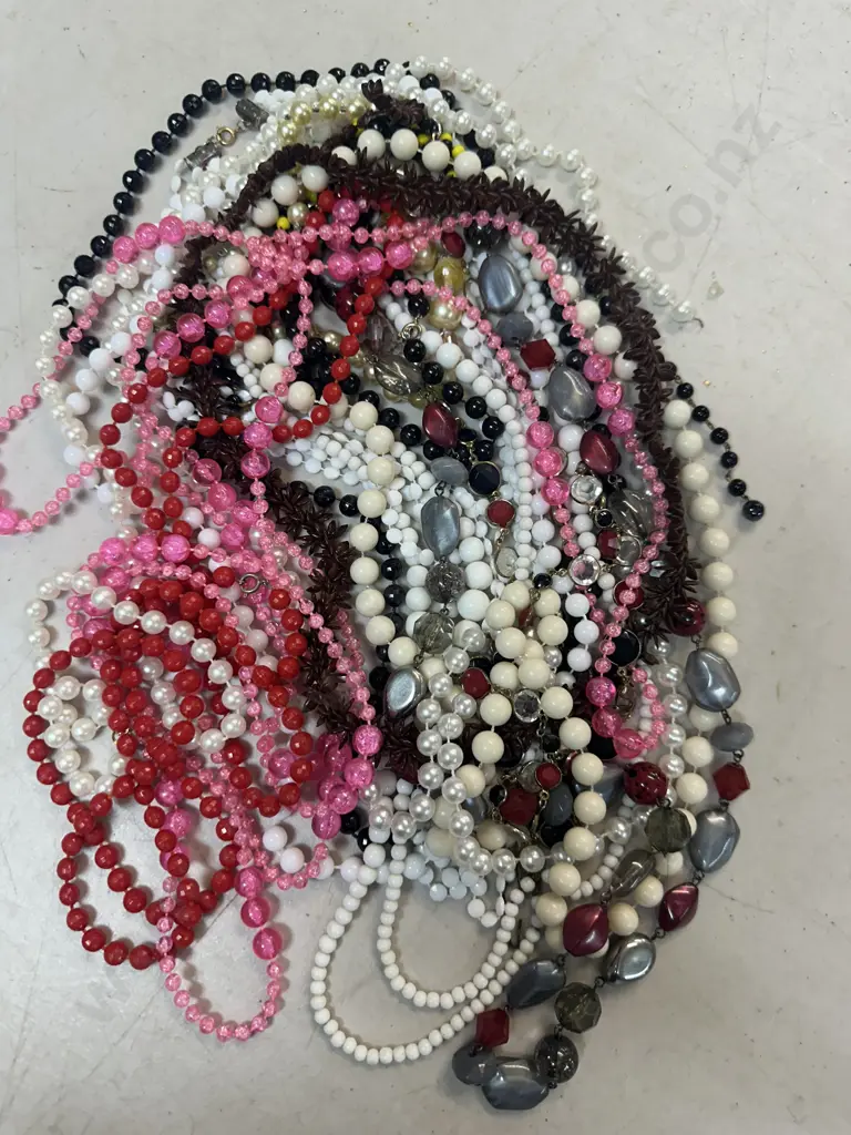 Selection Of Costume Beaded Necklaces Image 1++