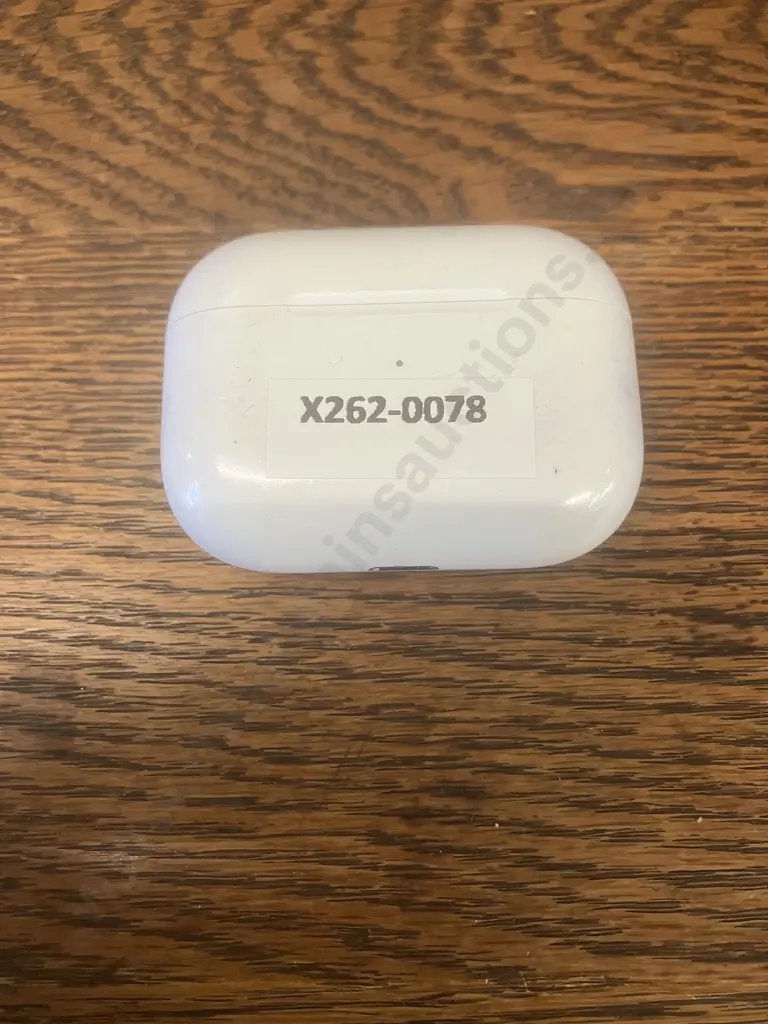 Apple AirPods Pro (1st Gen) with MagSafe Charging Case Image 1++