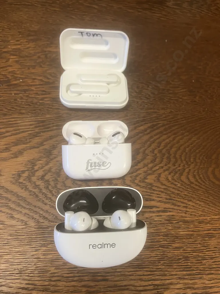Three Pair of Earbuds With Charging Cases - realme, Fuse & digitech Image 1++
