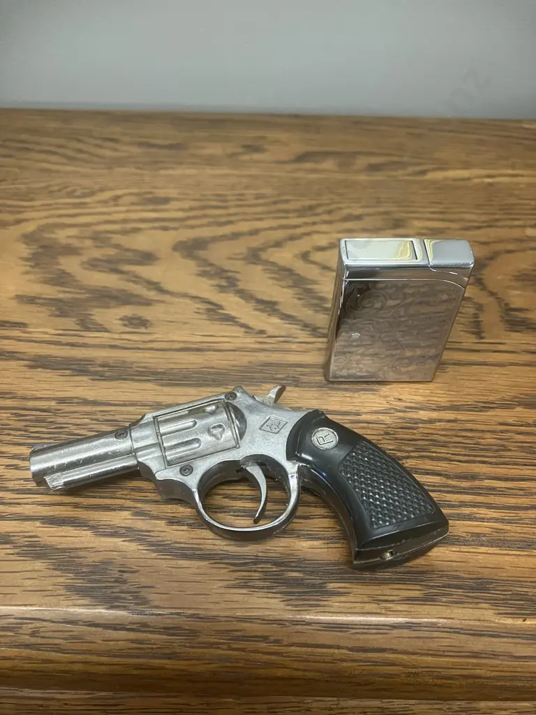 Vintage HASAT Cigarette Lighter & Revolver Cigarette Lighter Image 1++