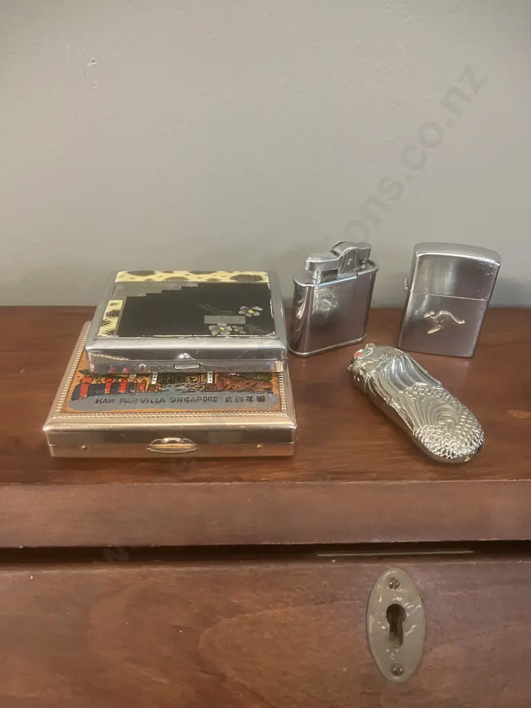 Cigarette Lighters & Cases Image 1++