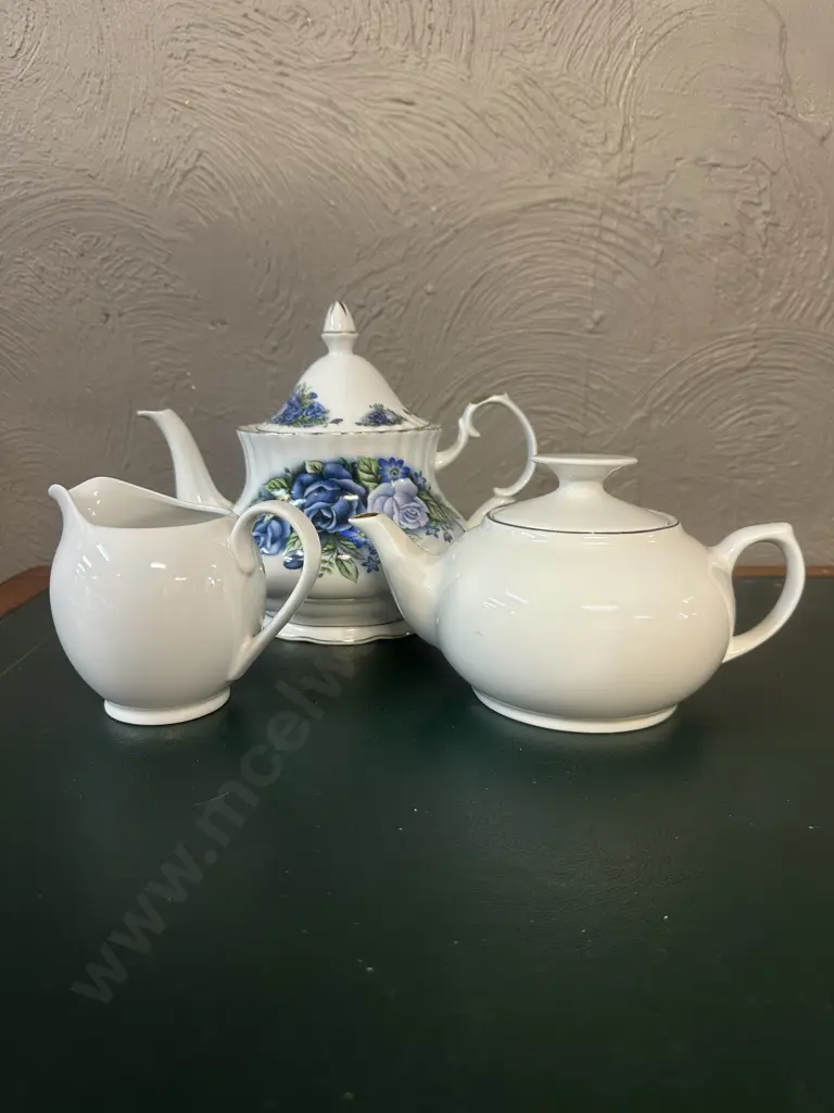 Grand Collection Teapot, Maxwell Willams Teapot & Mode Creamer Image 1++