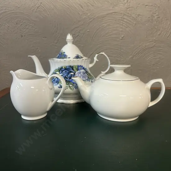 Grand Collection Teapot, Maxwell Willams Teapot & Mode Creamer
