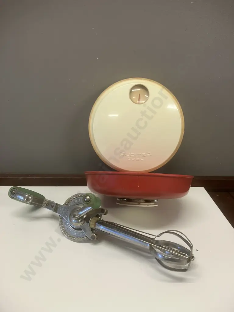 Jupiter 5000 Vintage Wall Scale, West Germany (Basin Split) With Swift Whip Hand Beater Image 1++