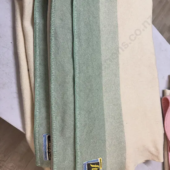 Vintage Single Wanganui Fleeso Woollen Blankets