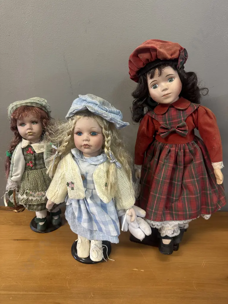 Vintage Porcelain Dolls On Stands x3 Image 1++