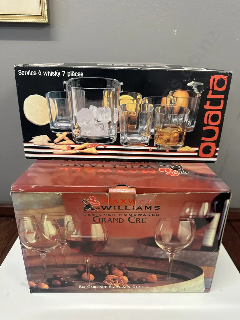 Maxwell Willams Sauvignon & Quatra Whiskey 7 Piece Set   Glasses & Quatra Image 1++
