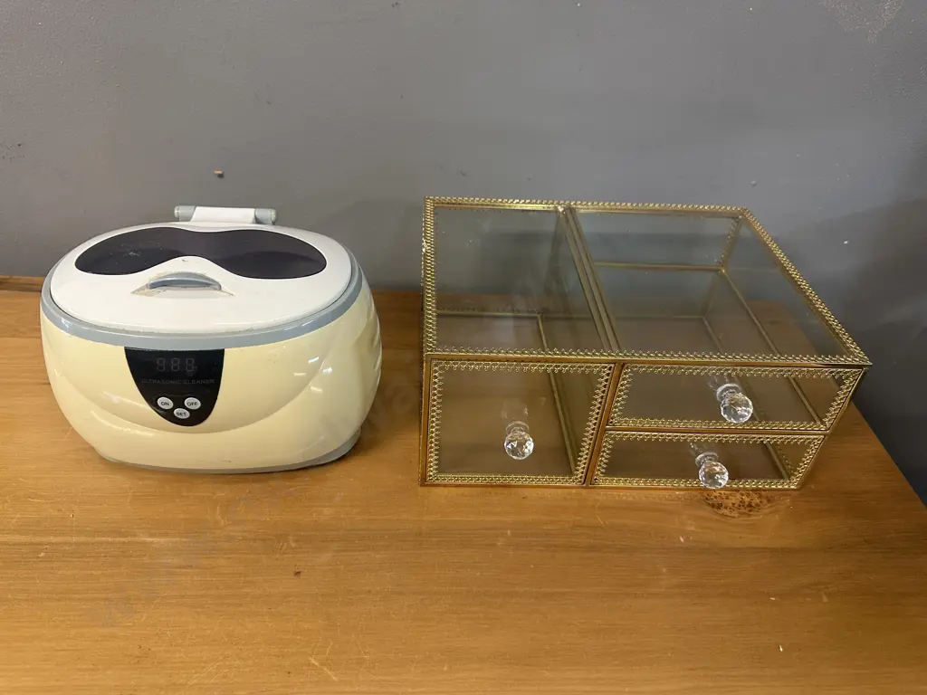 Perspex Three Drawer Storage Unit & Ultra Sonic Cleaner Image 1++