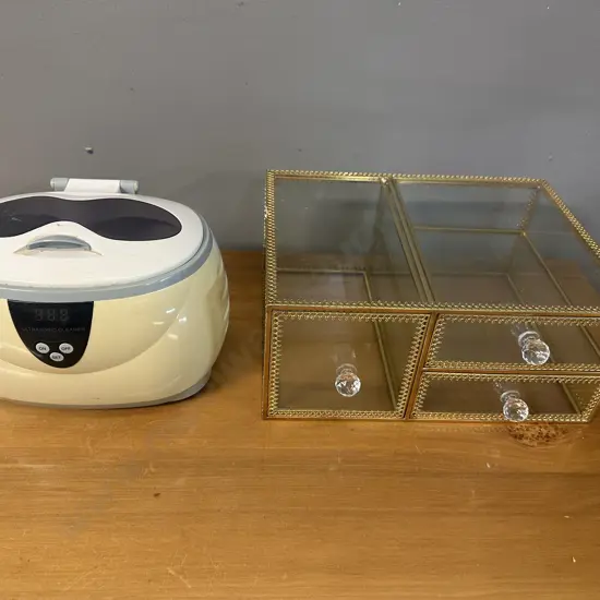 Perspex Three Drawer Storage Unit & Ultra Sonic Cleaner