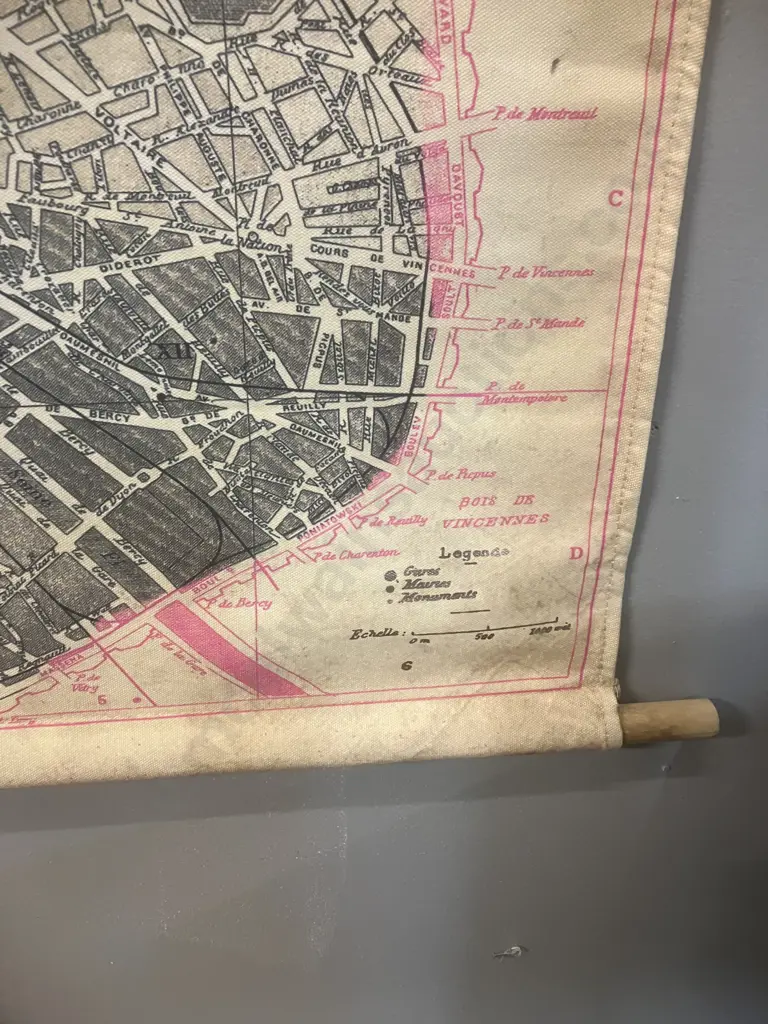 Vintage Hanging 'Paris' Map On Canvas Image 1++