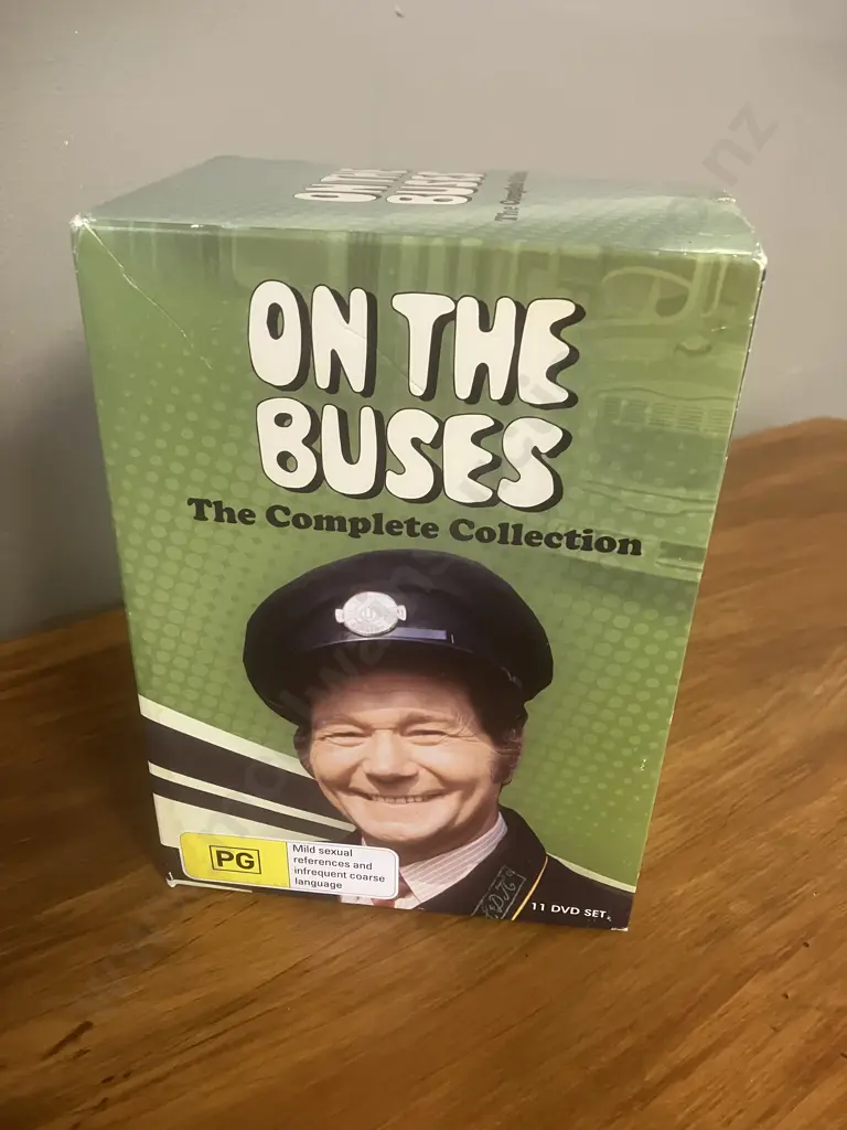 On The Buses: The Complete Collection DVD Box Set Image 1++