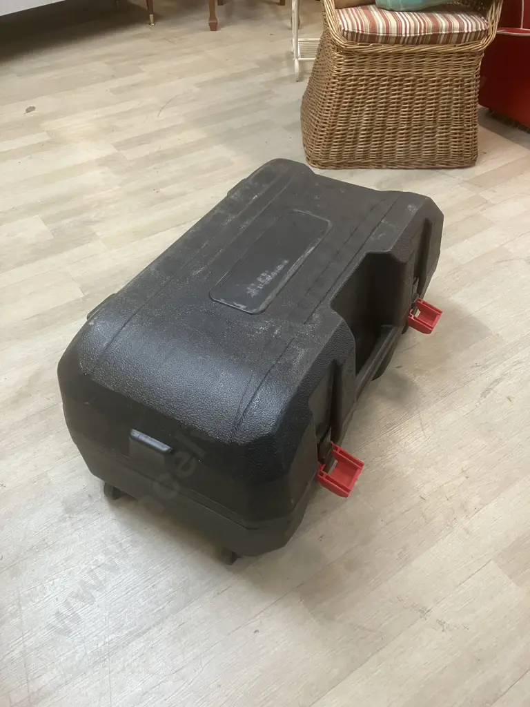 Giantz 4 Stroke Petrol Post Driver / Gasoline Pile Driver In Moulded Case With Manual Image 1++