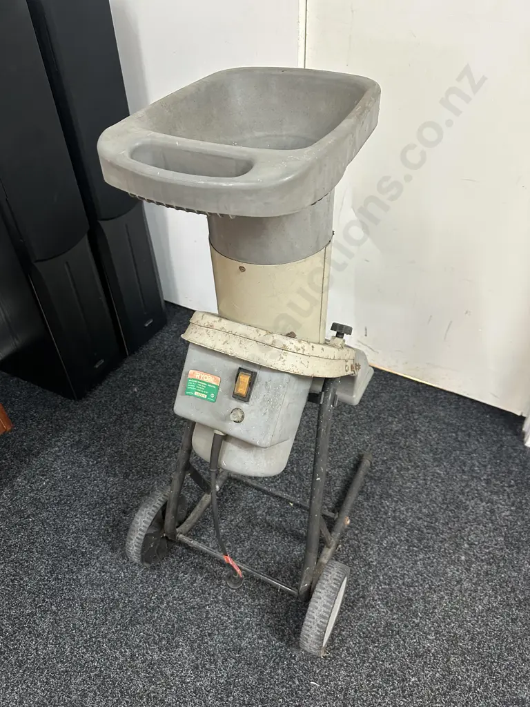 Ryobi Mulcher Shredder 2000W RGS2100 Image 1++