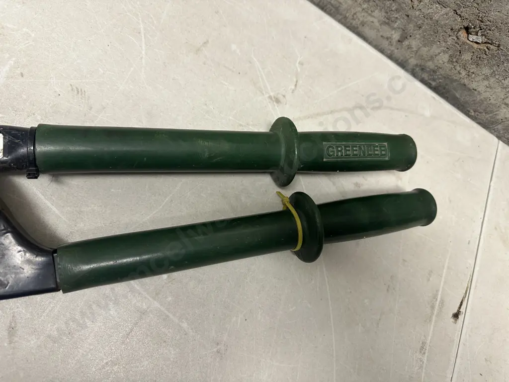 Greenlee Ratchet Cable Cutter Image 1++