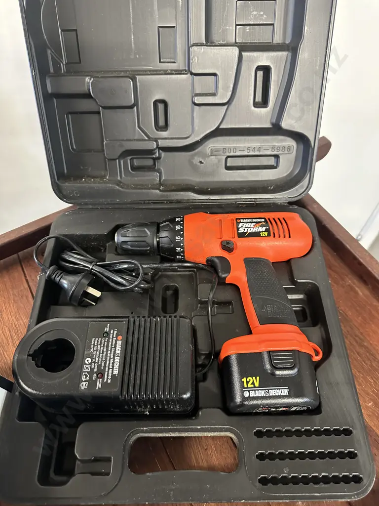 Black & Decker Fire Storm 12v Drill In Case & Dual Action Sander Image 1++