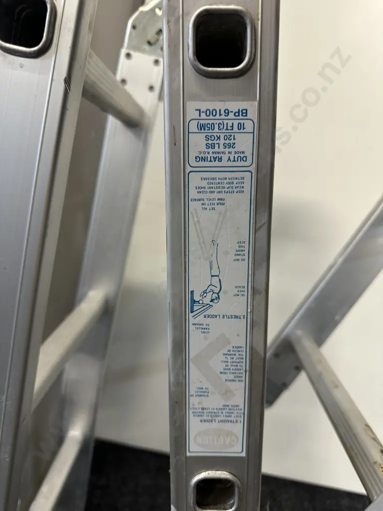 Trestle Folding Ladder  Image 1++