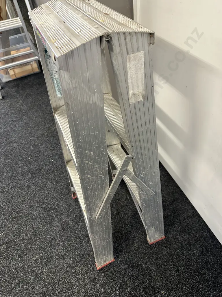Alco Aluminium Buddy Step Ladder Two Step Image 1++