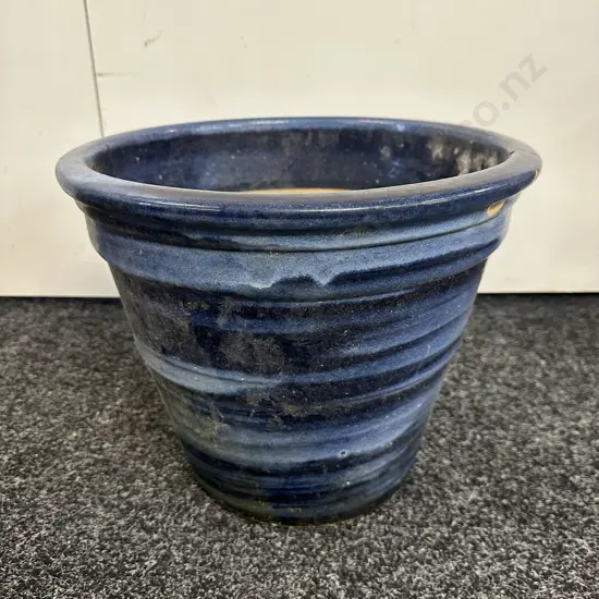 Outdoor Two Toned Blue Ribbed Pot H31cm.