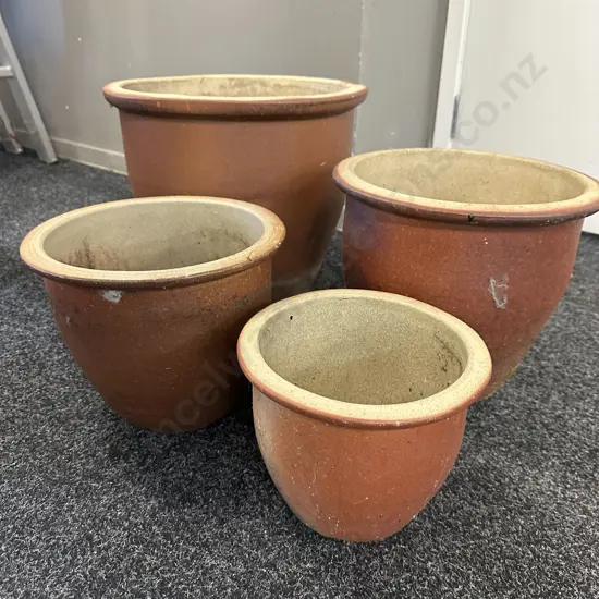 Set Of Four Terracotta Pots Graduated Sizes 
