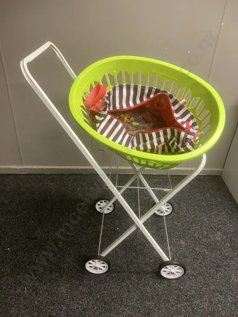 Wash Basket, Pegs & Bag, Folding Trolley Image 1++