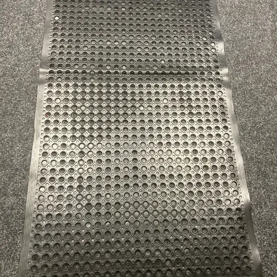 Pair of New Non-Slip Commercial Rubber Floor Mats 90 x 150cm