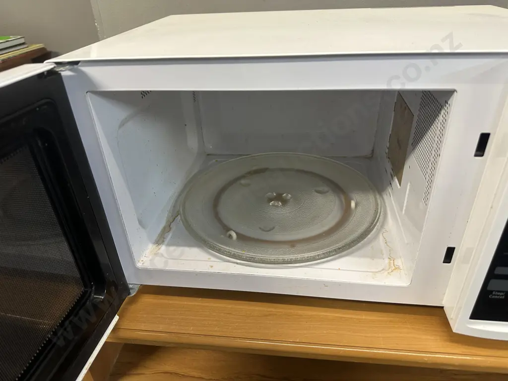 Sheffield Microwave Oven 1500w Model P/A0935 Image 1++