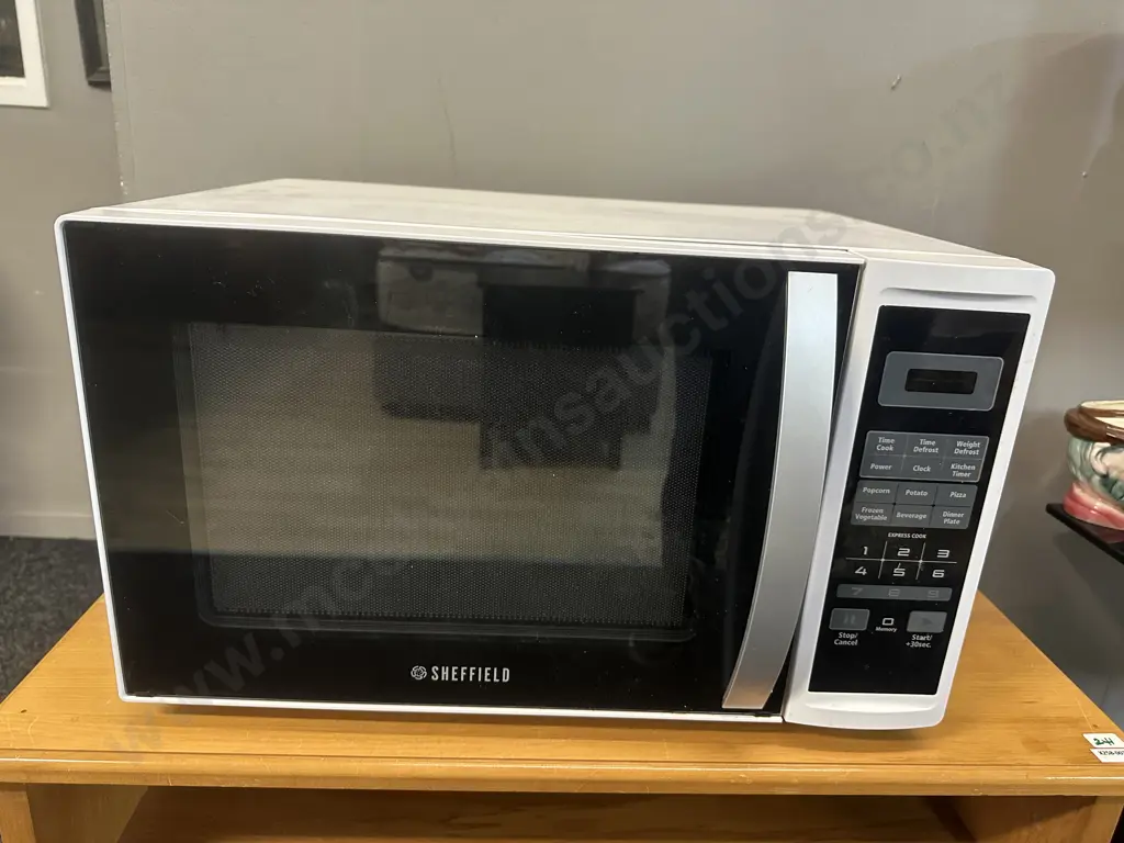 Sheffield Microwave Oven 1500w Model P/A0935 Image 1++